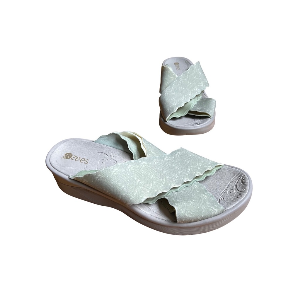 Bzees‎ Sahara Sage Green Scalloped Slide Wedge Sandals Womens 8.5M